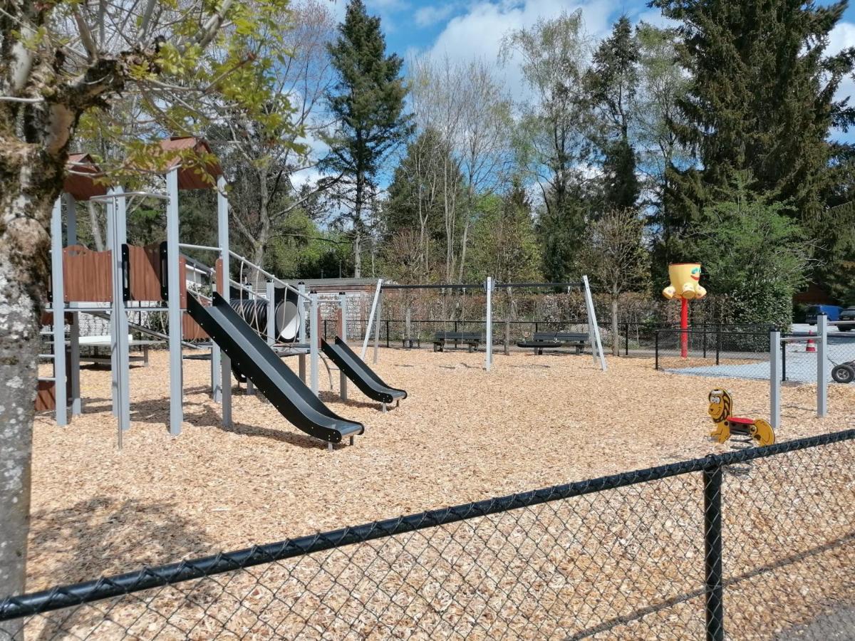 Willa Sfeervolle Chalet Met Terras, H14 De Veldkamp, Epe, Voor 4 Personen Zewnętrze zdjęcie