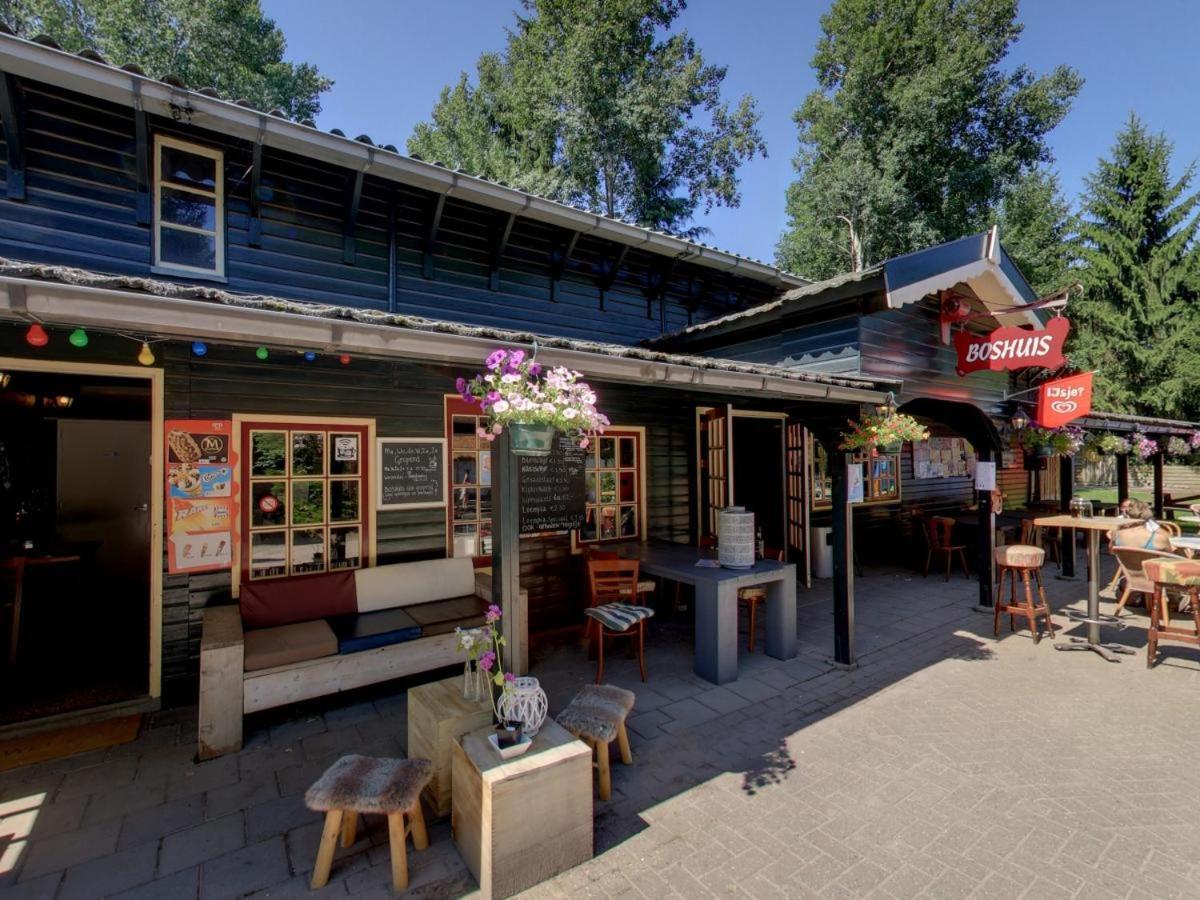 Willa Sfeervolle Chalet Met Terras, H14 De Veldkamp, Epe, Voor 4 Personen Zewnętrze zdjęcie