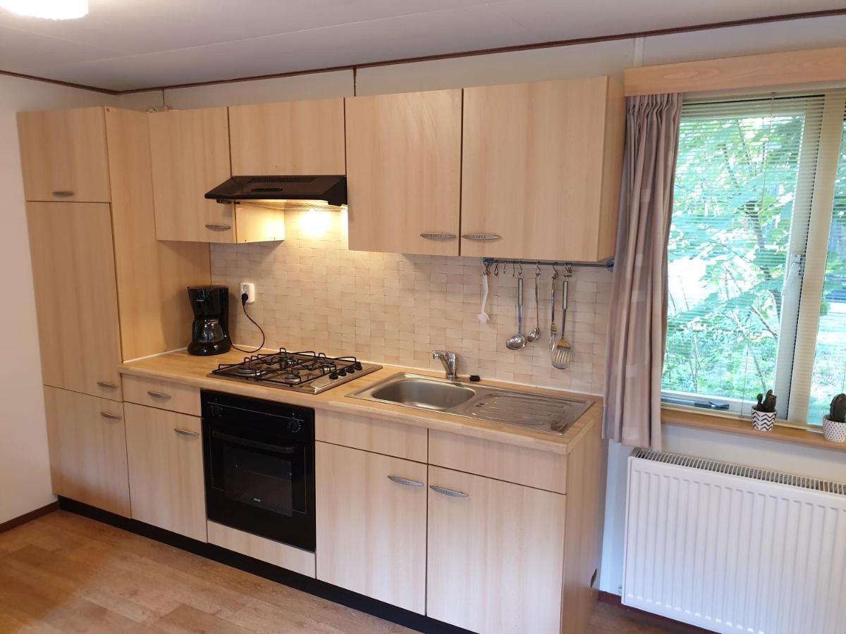Willa Sfeervolle Chalet Met Terras, H14 De Veldkamp, Epe, Voor 4 Personen Zewnętrze zdjęcie